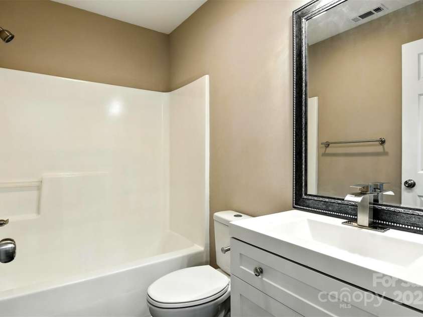 156 Autumn Woods Boulevard, Mount Holly, NC 28120.  MLS# CAR4276951, YatesRealty ID 25107. 