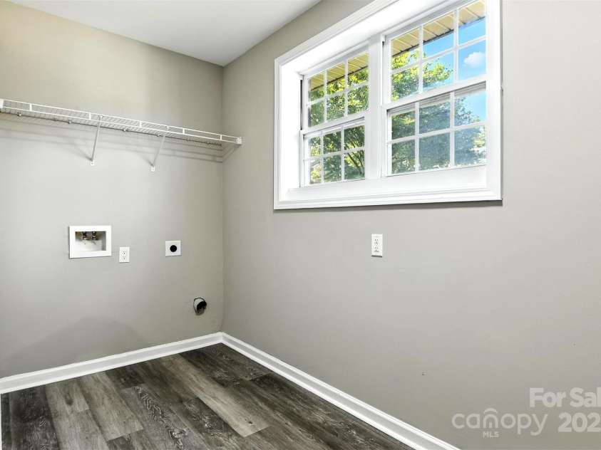 156 Autumn Woods Boulevard, Mount Holly, NC 28120.  MLS# CAR4276951, YatesRealty ID 25107. 