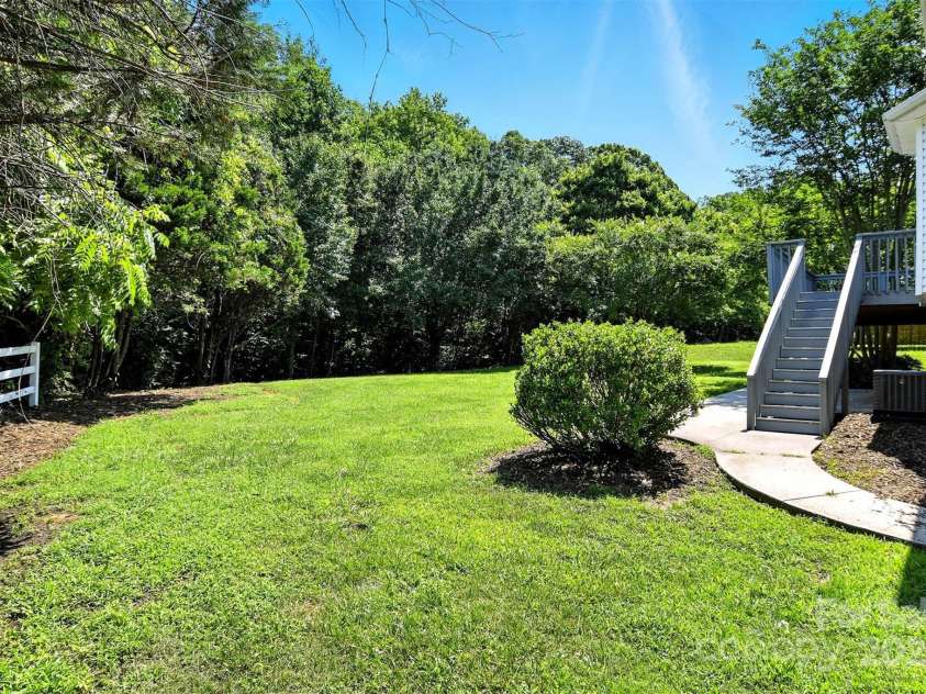 156 Autumn Woods Boulevard, Mount Holly, NC 28120.  MLS# CAR4276951, YatesRealty ID 25107. 