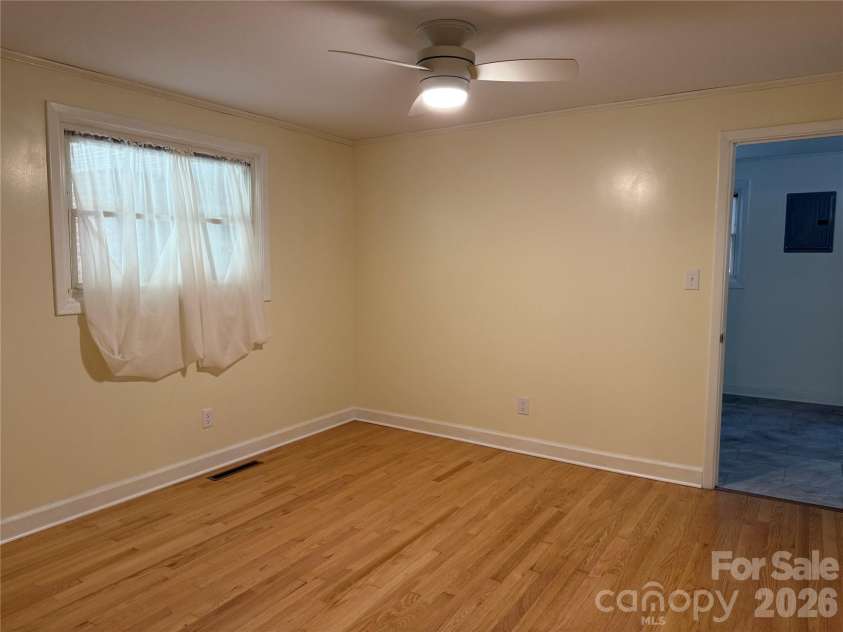 2012 Deal Avenue, Newton, NC 28658.  MLS# CAR4376305, YatesRealty ID 25107. 