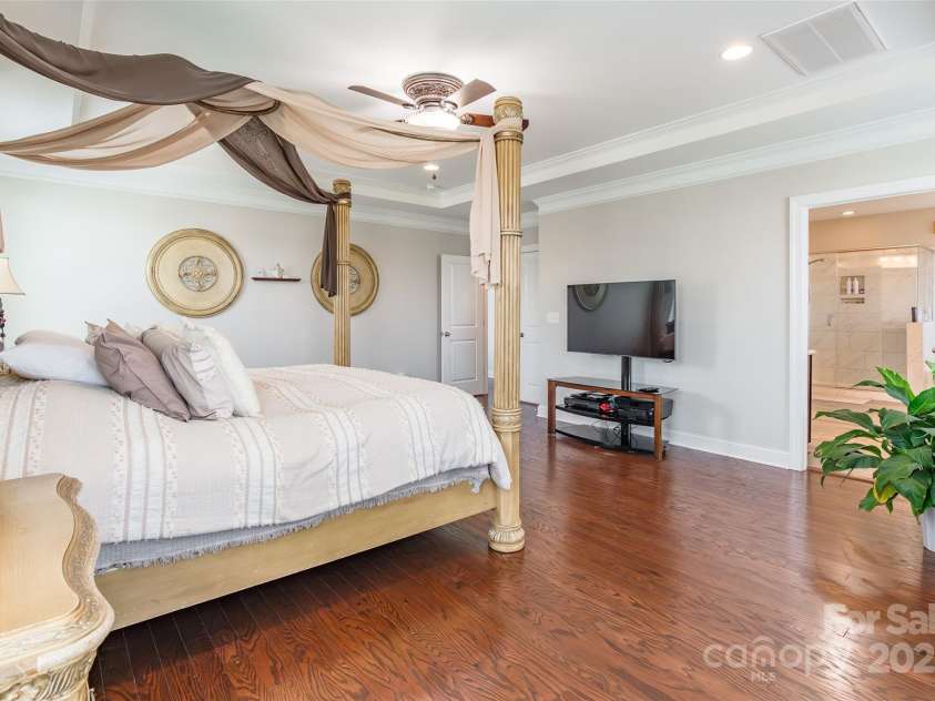 208 Canoe Pole Lane, Mooresville, NC 28117.  MLS# CAR4279888, YatesRealty ID 25108. 