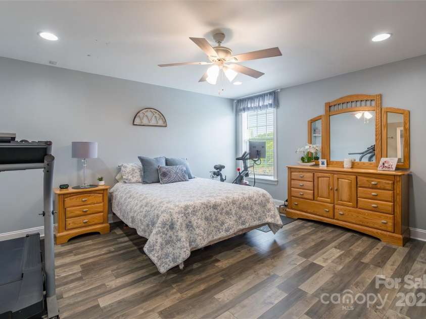 208 Canoe Pole Lane, Mooresville, NC 28117.  MLS# CAR4279888, YatesRealty ID 25108. 