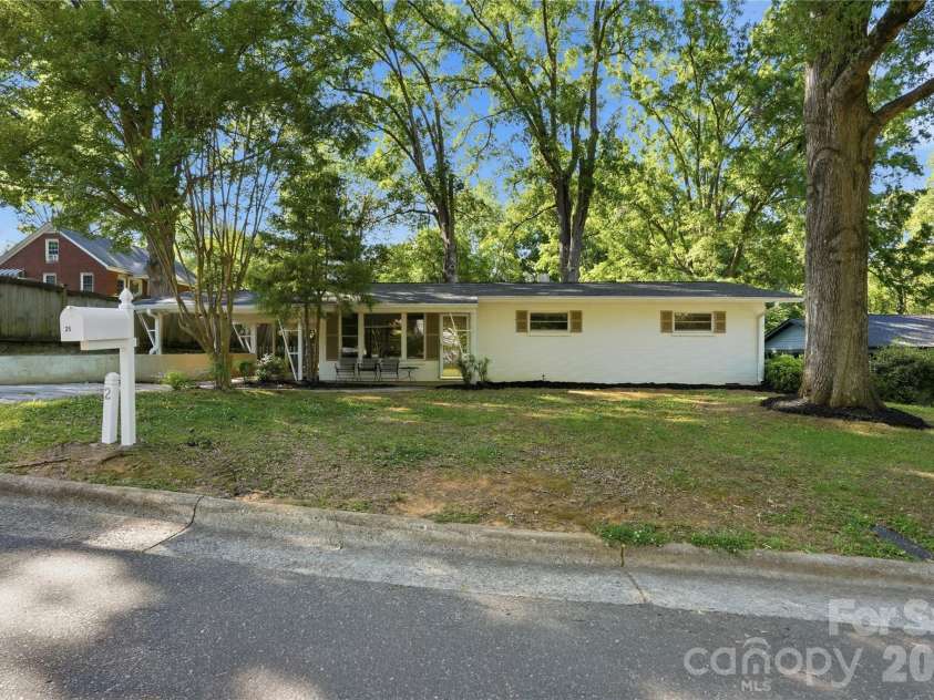 25 Ridenhour Court, Concord, NC 28205.  MLS# CAR4359051, YatesRealty ID 25109. 