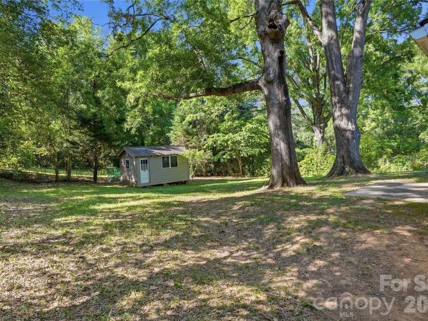 25 Ridenhour Court, Concord, NC 28205.  MLS# CAR4359051, YatesRealty ID 25109. Workshop