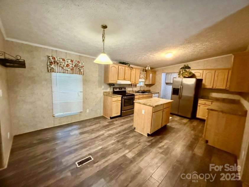 1409 Clayton Drive, Chester, SC 29706.  MLS# CAR4313793, YatesRealty ID 2511. 