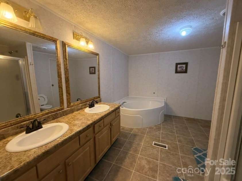 1409 Clayton Drive, Chester, SC 29706.  MLS# CAR4313793, YatesRealty ID 2511. 