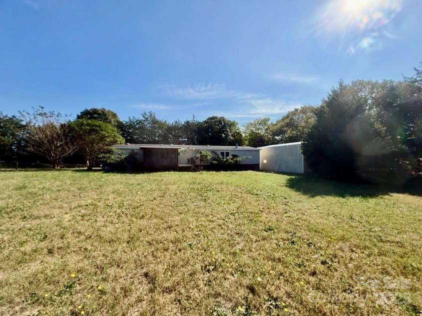 1409 Clayton Drive, Chester, SC 29706.  MLS# CAR4313793, YatesRealty ID 2511. 