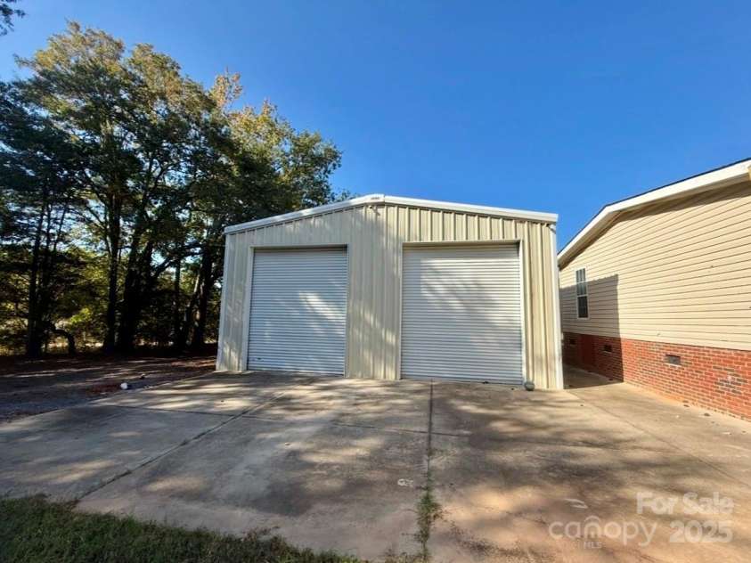 1409 Clayton Drive, Chester, SC 29706.  MLS# CAR4313793, YatesRealty ID 2511. 