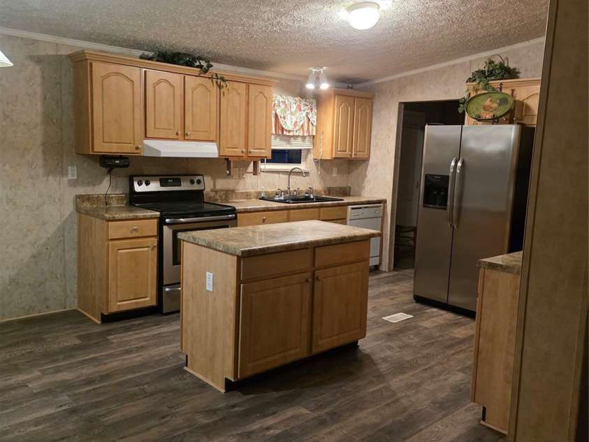 1409 Clayton Drive, Chester, SC 29706.  MLS# CAR4422793, YatesRealty ID 2511. 