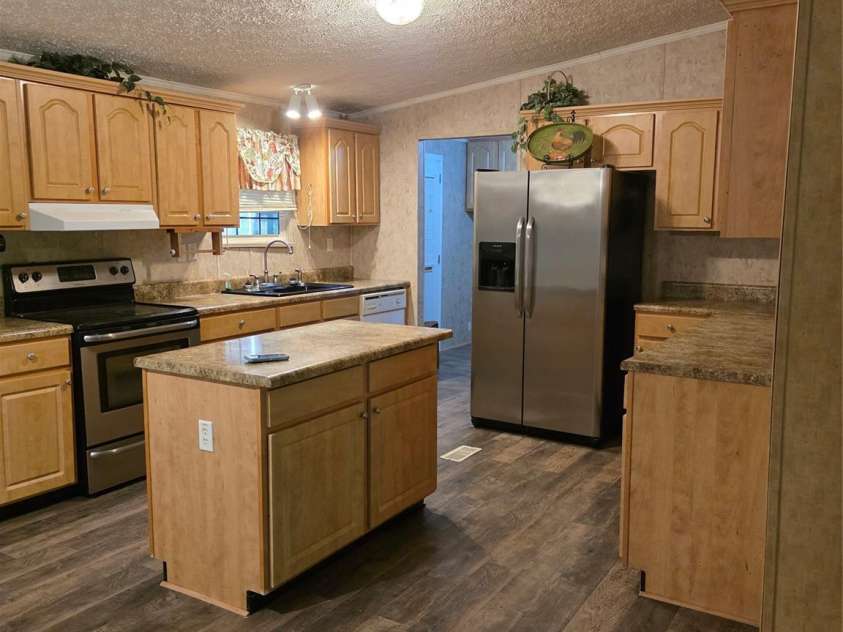 1409 Clayton Drive, Chester, SC 29706.  MLS# CAR4422793, YatesRealty ID 2511. 