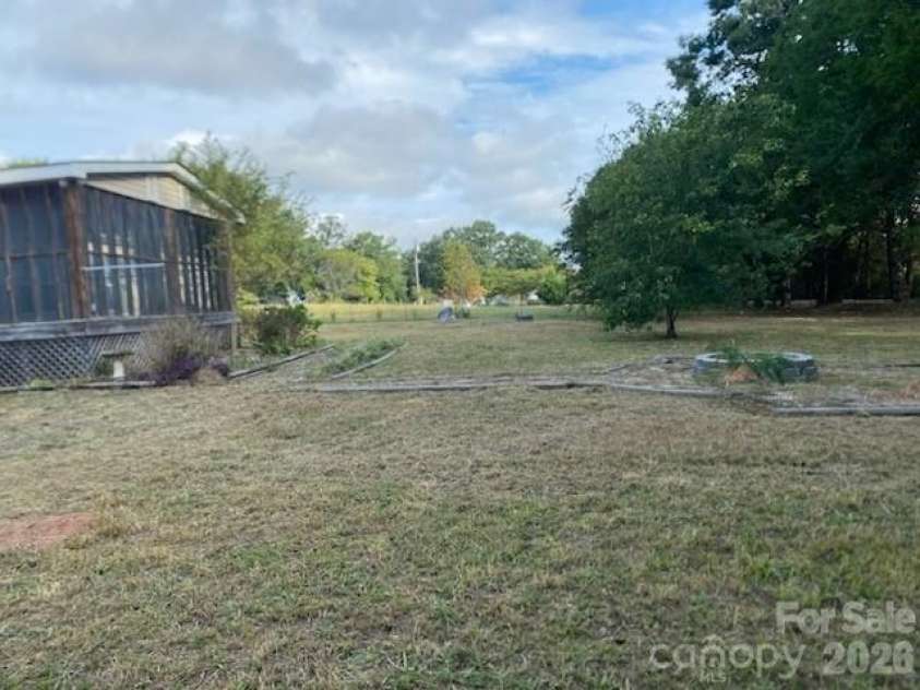 1409 Clayton Drive, Chester, SC 29706.  MLS# CAR4422793, YatesRealty ID 2511. 