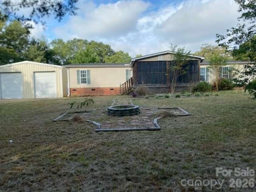 1409 Clayton Drive, Chester, SC 29706.  MLS# CAR4422793, YatesRealty ID 2511. 
