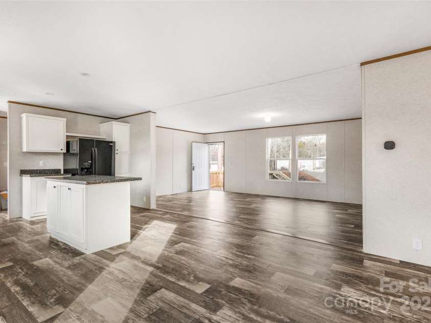 270 Plain View Drive, Ellenboro, NC 28040.  MLS# CAR4326433, YatesRealty ID 2511. 