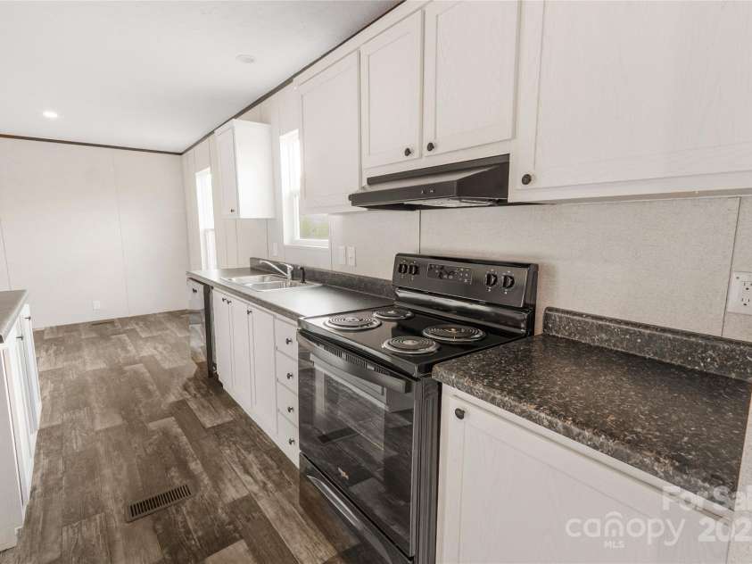 270 Plain View Drive, Ellenboro, NC 28040.  MLS# CAR4326433, YatesRealty ID 2511. 