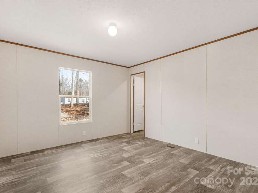 270 Plain View Drive, Ellenboro, NC 28040.  MLS# CAR4326433, YatesRealty ID 2511. 