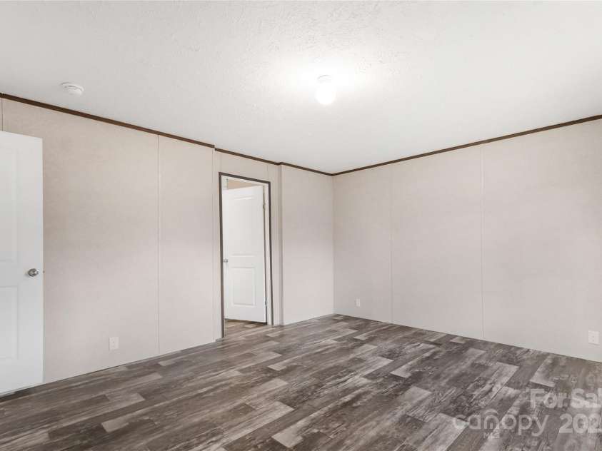 270 Plain View Drive, Ellenboro, NC 28040.  MLS# CAR4326433, YatesRealty ID 2511. 