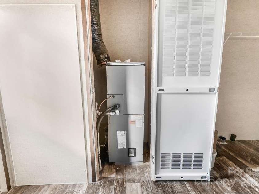 270 Plain View Drive, Ellenboro, NC 28040.  MLS# CAR4326433, YatesRealty ID 2511. 