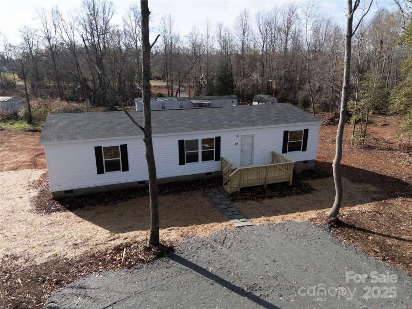 270 Plain View Drive, Ellenboro, NC 28040.  MLS# CAR4326433, YatesRealty ID 2511. 