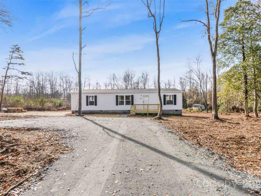 270 Plain View Drive, Ellenboro, NC 28040.  MLS# CAR4326433, YatesRealty ID 2511. 