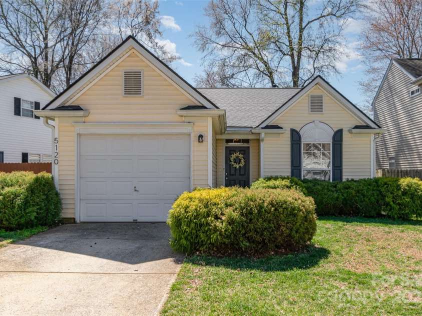 5120 Silabert Avenue, Charlotte, NC 28205.  MLS# CAR4223242, YatesRealty ID 2511. 