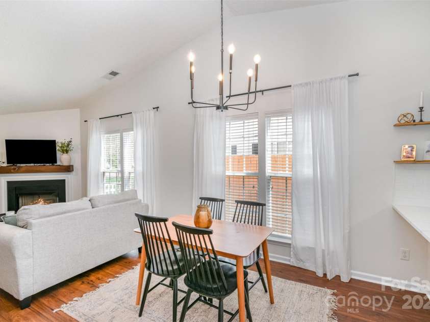 5120 Silabert Avenue, Charlotte, NC 28205.  MLS# CAR4223242, YatesRealty ID 2511. Dining area