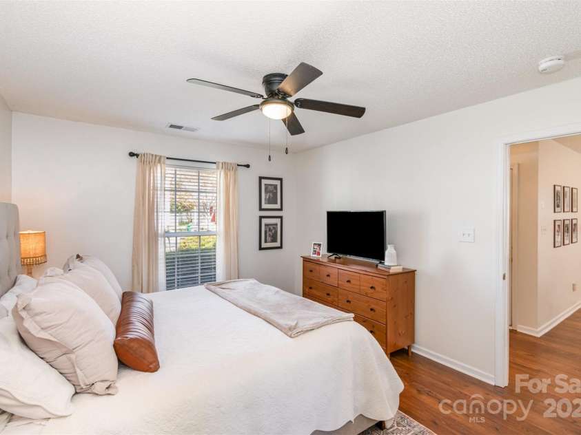 5120 Silabert Avenue, Charlotte, NC 28205.  MLS# CAR4223242, YatesRealty ID 2511. Primary bedroom