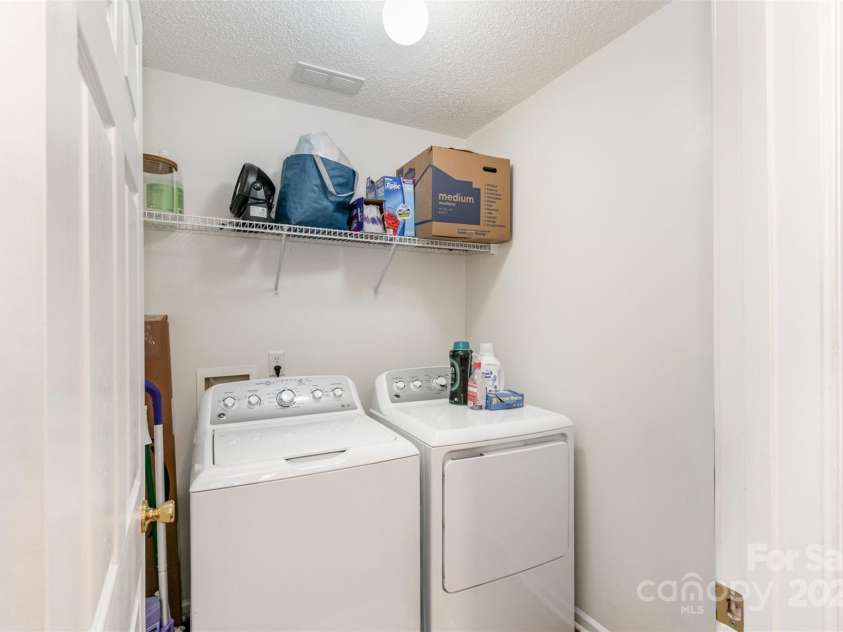 5120 Silabert Avenue, Charlotte, NC 28205.  MLS# CAR4223242, YatesRealty ID 2511. Walk-in laundry room