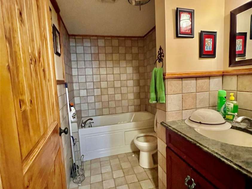 6832 Mandarin Drive, Rock Hill, SC 29732.  MLS# CAR4277571, YatesRealty ID 25110. Bathroom 3