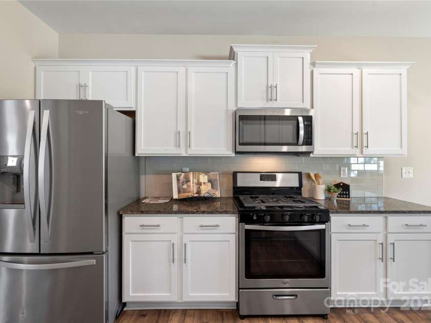 7025 Pennyroyal Way, Charlotte, NC 28216.  MLS# CAR4278799, YatesRealty ID 25111. 