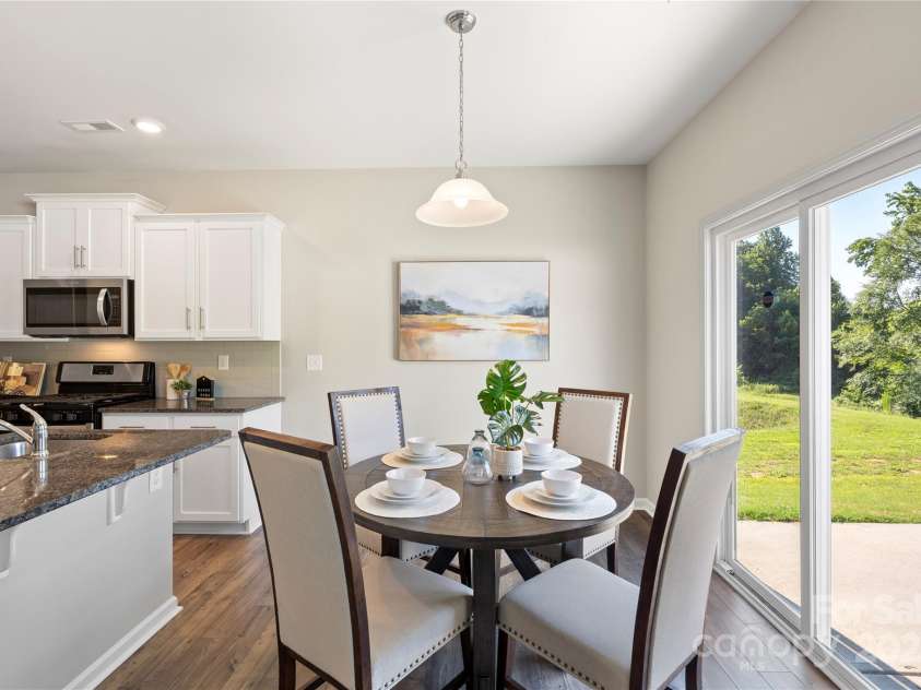 7025 Pennyroyal Way, Charlotte, NC 28216.  MLS# CAR4278799, YatesRealty ID 25111. 