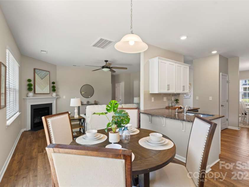 7025 Pennyroyal Way, Charlotte, NC 28216.  MLS# CAR4278799, YatesRealty ID 25111. 