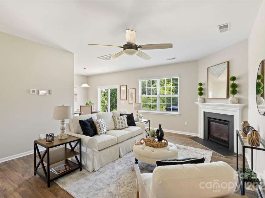 7025 Pennyroyal Way, Charlotte, NC 28216.  MLS# CAR4278799, YatesRealty ID 25111. 