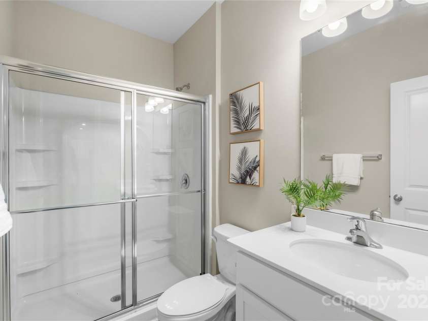 7025 Pennyroyal Way, Charlotte, NC 28216.  MLS# CAR4278799, YatesRealty ID 25111. 