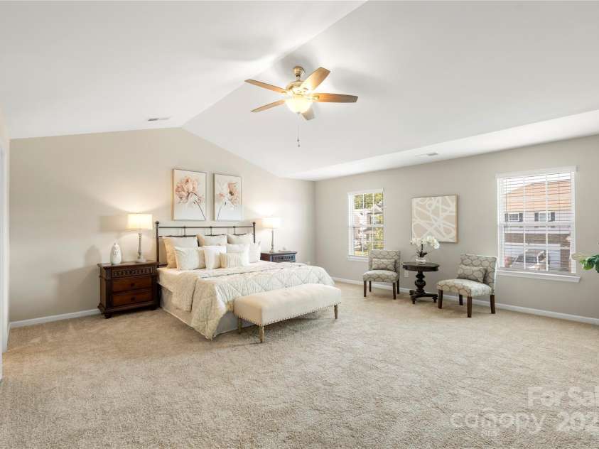 7025 Pennyroyal Way, Charlotte, NC 28216.  MLS# CAR4278799, YatesRealty ID 25111. 