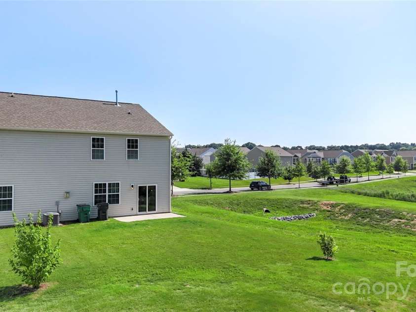 7025 Pennyroyal Way, Charlotte, NC 28216.  MLS# CAR4278799, YatesRealty ID 25111. 