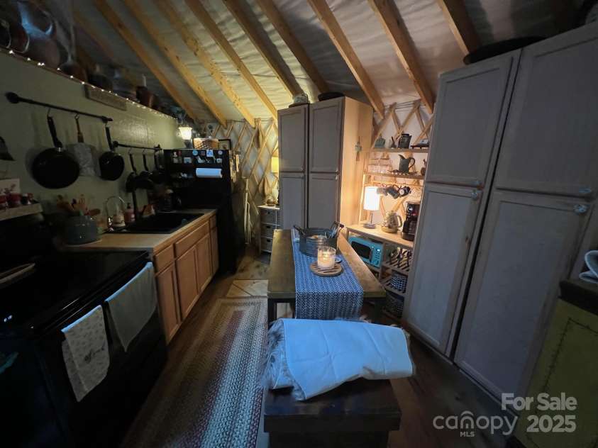 430 Galbraith Creek Road, Bryson City, NC 28713.  MLS# CAR4274920, YatesRealty ID 25112. 