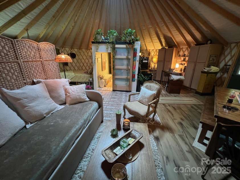 430 Galbraith Creek Road, Bryson City, NC 28713.  MLS# CAR4274920, YatesRealty ID 25112. 