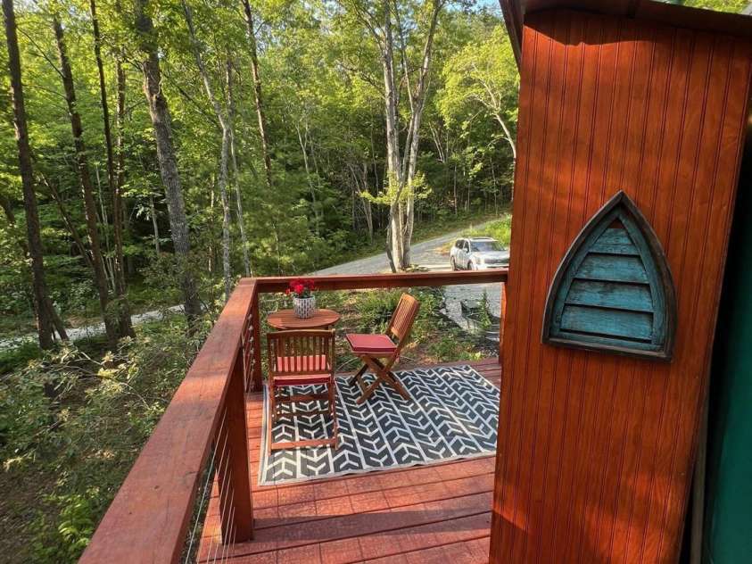 430 Galbraith Creek Road, Bryson City, NC 28713.  MLS# CAR4274920, YatesRealty ID 25112. 