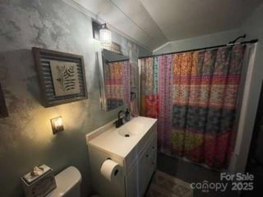 430 Galbraith Creek Road, Bryson City, NC 28713.  MLS# CAR4274920, YatesRealty ID 25112. 