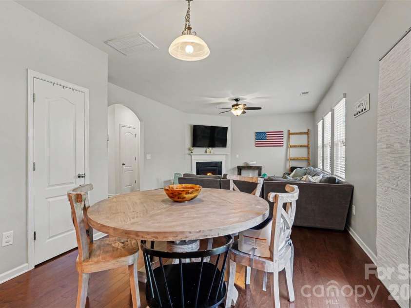 4638 Cecilia Lane, Charlotte, NC 28273.  MLS# CAR4384905, YatesRealty ID 25112. 