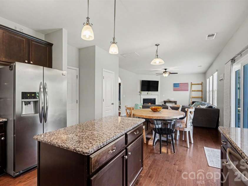 4638 Cecilia Lane, Charlotte, NC 28273.  MLS# CAR4384905, YatesRealty ID 25112. 