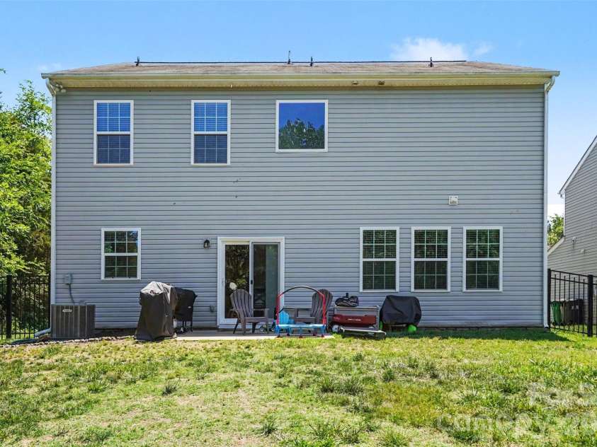 4638 Cecilia Lane, Charlotte, NC 28273.  MLS# CAR4384905, YatesRealty ID 25112. 