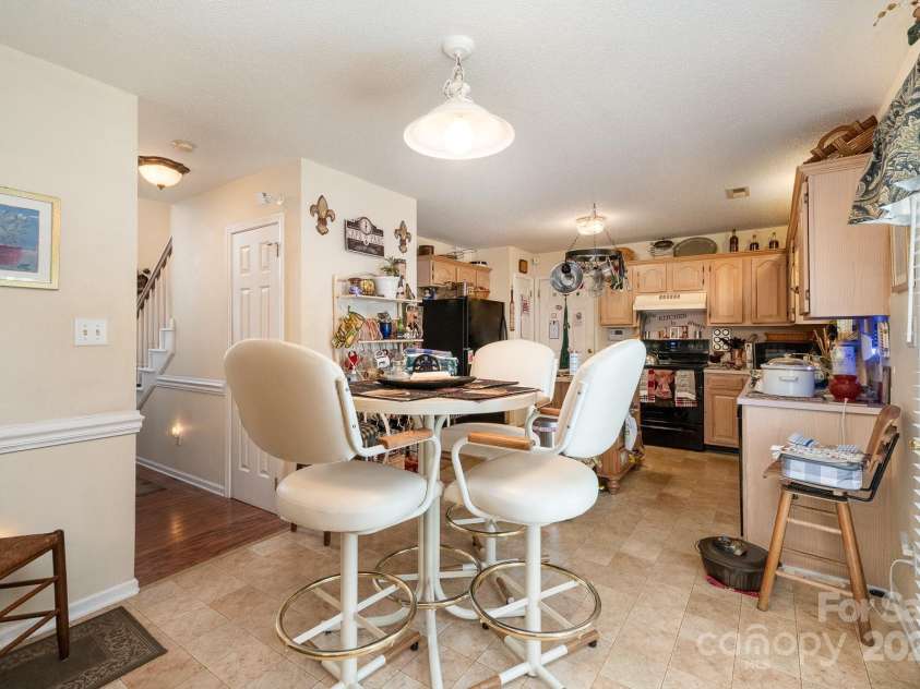 7524 Heronwood Lane, Charlotte, NC 28227.  MLS# CAR4277513, YatesRealty ID 25113. 