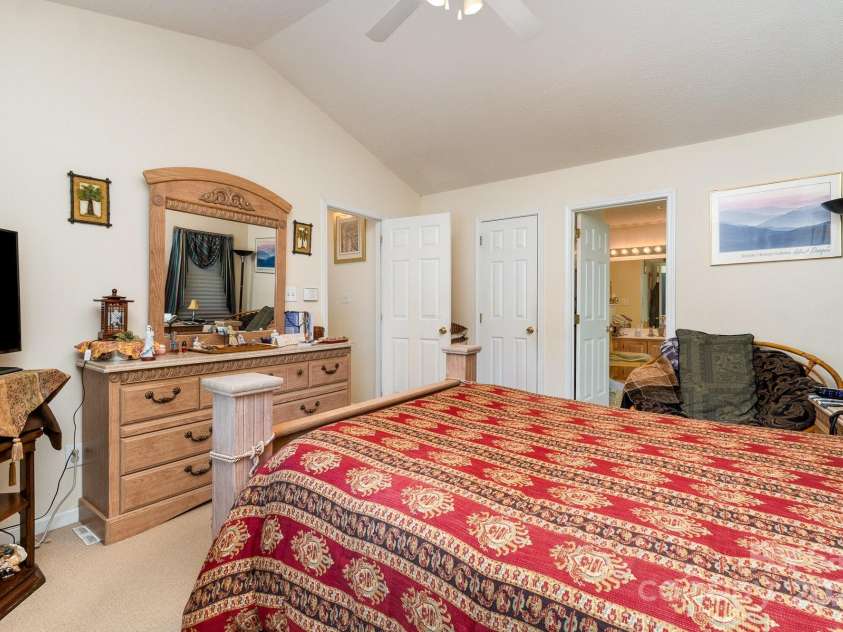 7524 Heronwood Lane, Charlotte, NC 28227.  MLS# CAR4277513, YatesRealty ID 25113. 