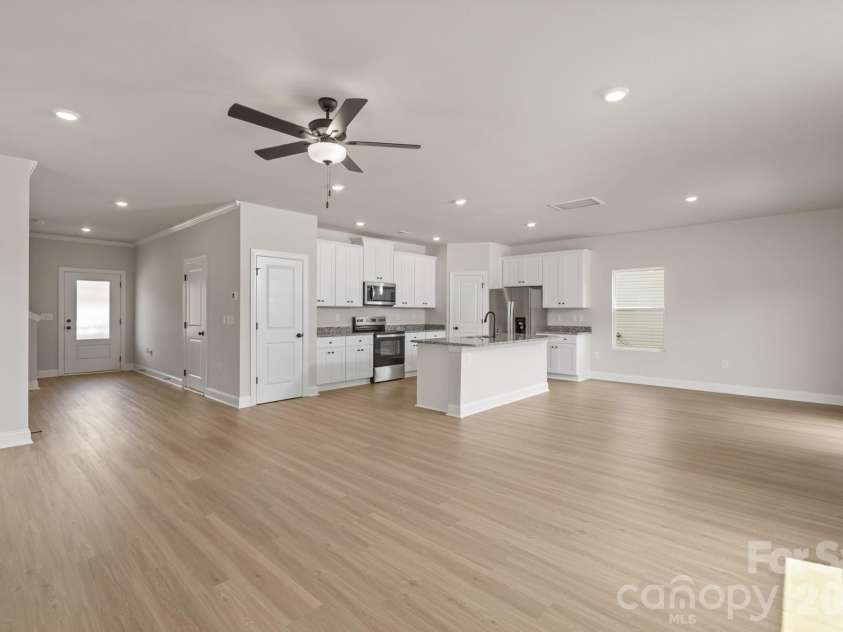 810 Willow Estates Drive, Shelby, NC 28150.  MLS# CAR4374024, YatesRealty ID 25113. 