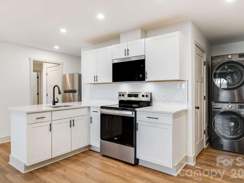 1065 Oak Ridge Lane, Mars Hill, NC 28754.  MLS# CAR4358606, YatesRealty ID 25115. Full Kitchen Lower Level Perfect for Guest