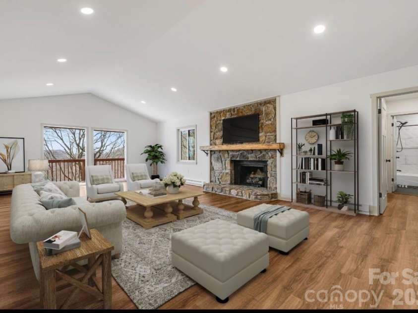 1065 Oak Ridge Lane, Mars Hill, NC 28754.  MLS# CAR4358606, YatesRealty ID 25115. Great Room with Staging 