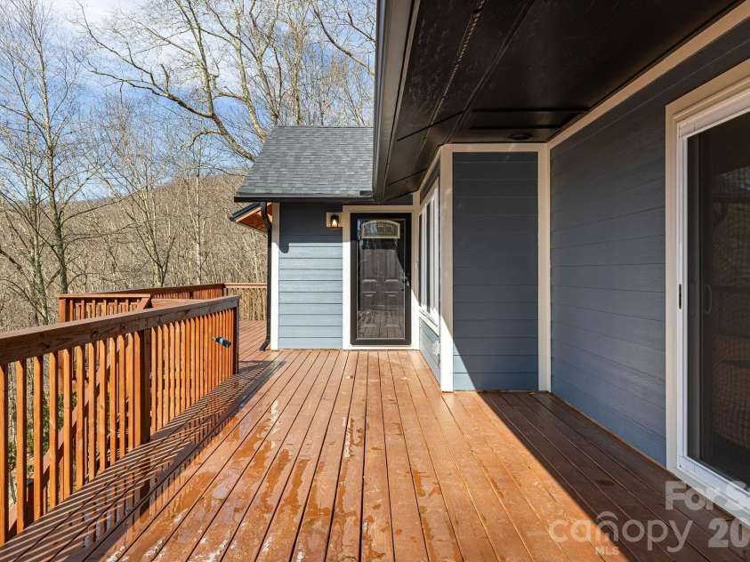 1065 Oak Ridge Lane, Mars Hill, NC 28754.  MLS# CAR4358606, YatesRealty ID 25115. Nice Views from Wrap-Around Deck