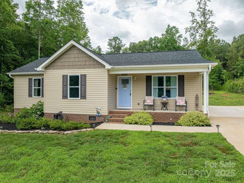 2921 Heavners Farm Court, Lincolnton, NC 28092.  MLS# CAR4274766, YatesRealty ID 25115. 