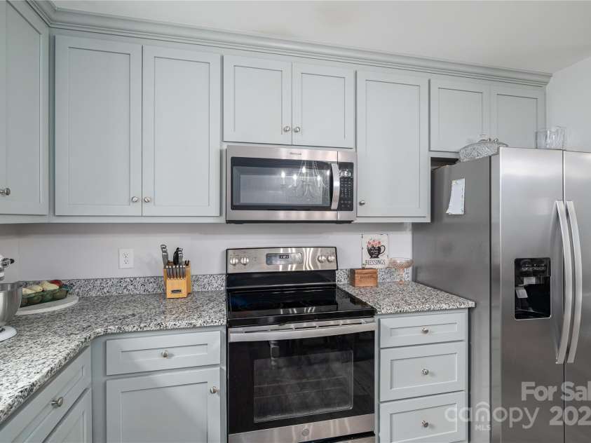 2921 Heavners Farm Court, Lincolnton, NC 28092.  MLS# CAR4274766, YatesRealty ID 25115. 